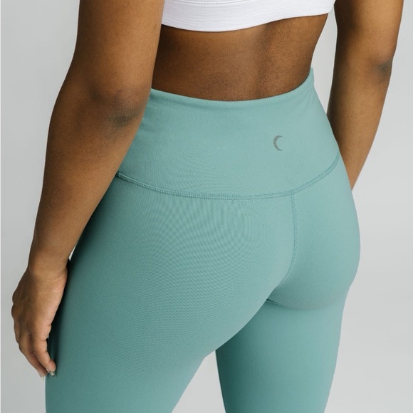 Seaglass Unity Hi-Rise Leggings 28” size 6-8 - Picture 5 of 10